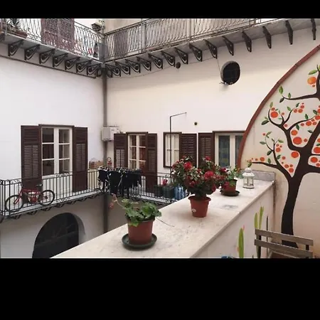 Moon Light Albergue Palermo